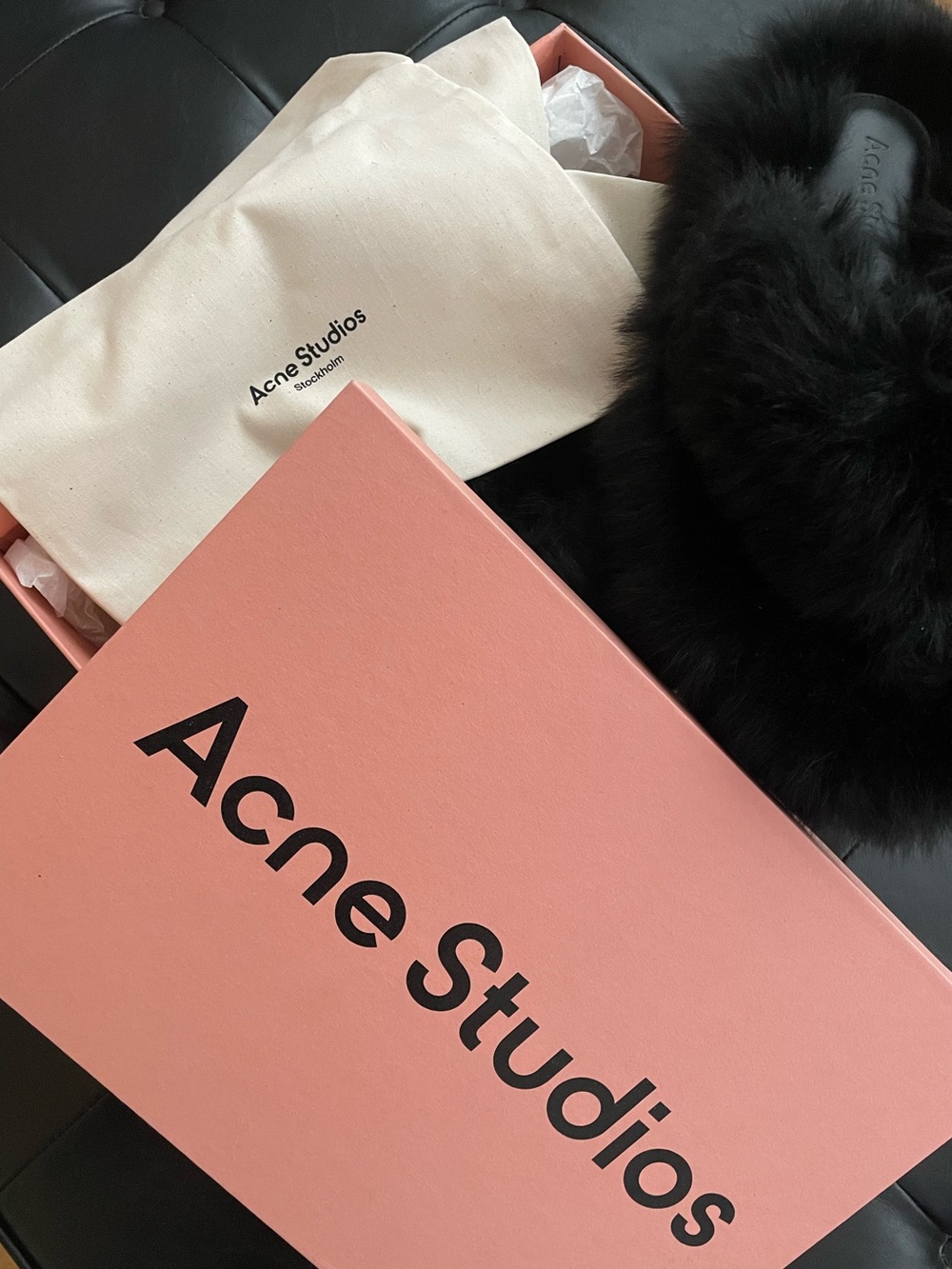 Acne Studio: Fur slides - Picture 4 of 8